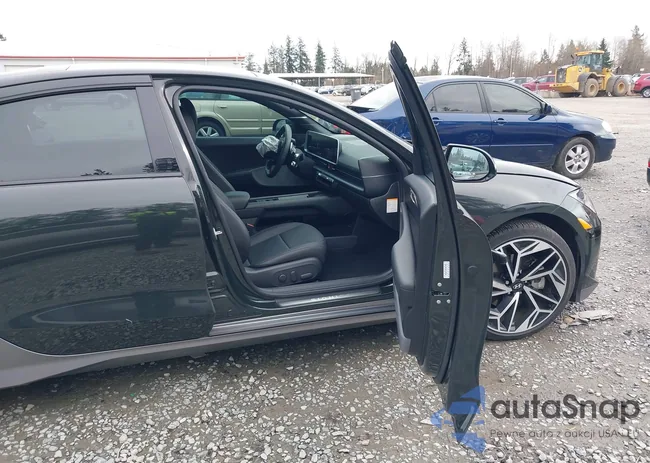 KMHM54AC0PA047483: 44565314