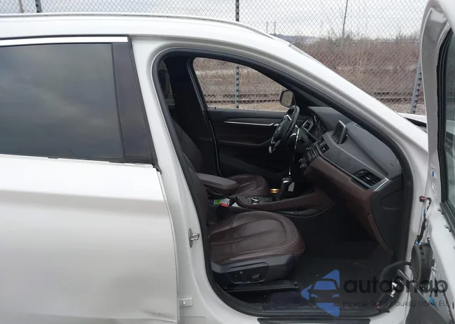 WBXHT3C31H5F81871: 44565341