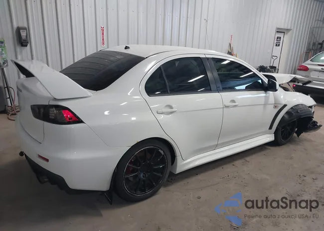 JA32W8FV0BU032918: 44566749