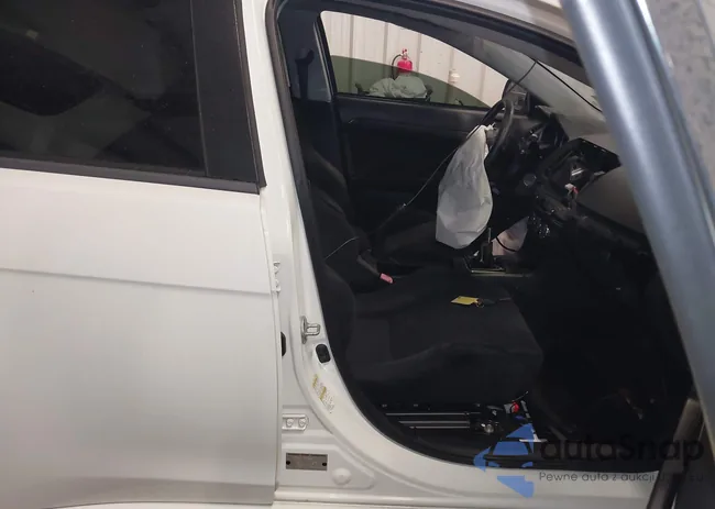 JA32W8FV0BU032918: 44566749