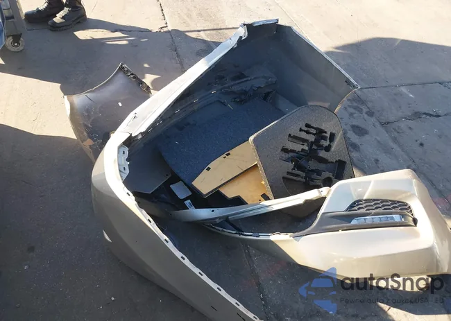 1HGCR2F37GA191003: 44566806