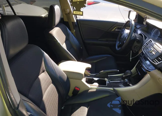 1HGCR2F37GA191003: 44566806