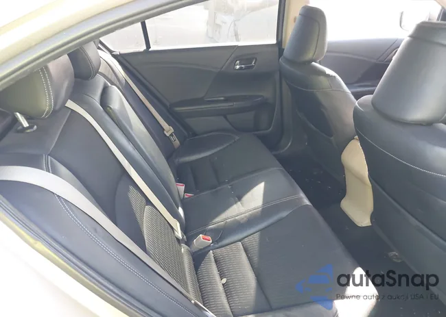 1HGCR2F37GA191003: 44566806