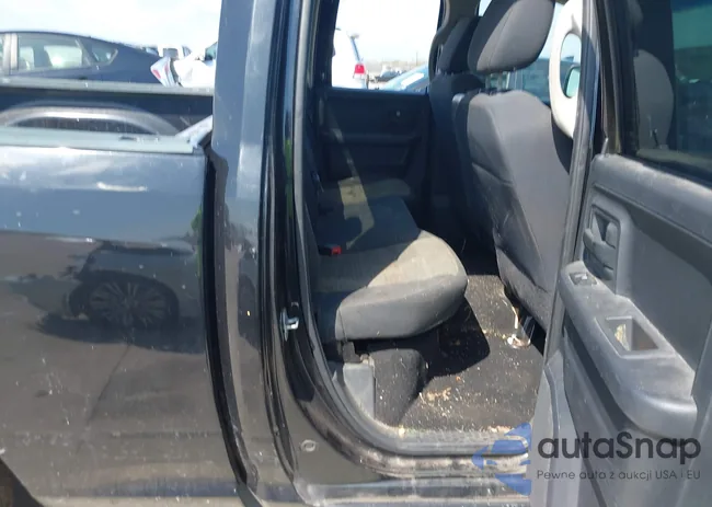 1D3HB18K89S775308: 44566830