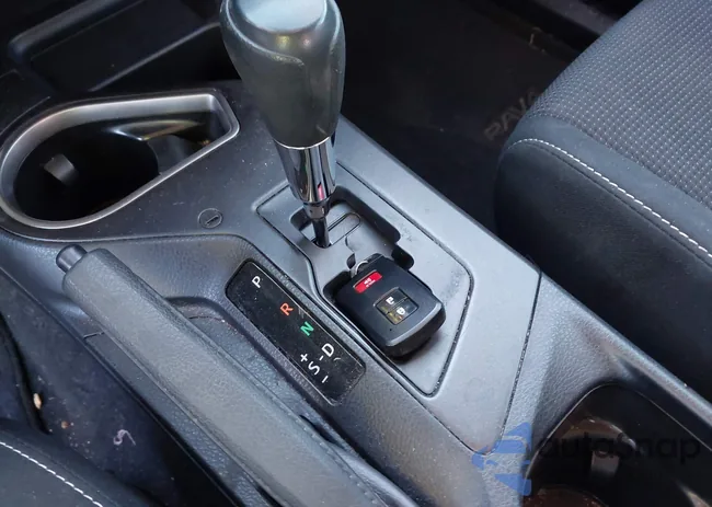 JTMRJREV2JD249195: 44566943