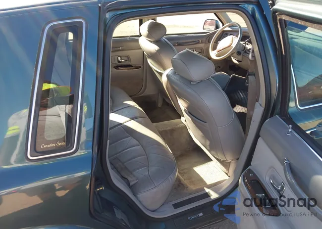 1LNLM81W6TY722447: 44567555