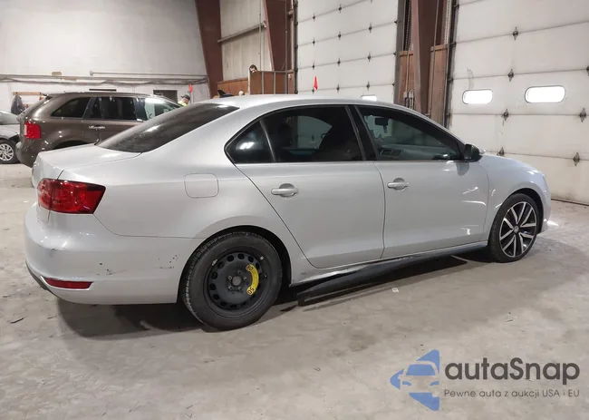 3VW4A7AJ1DM225106: 44567561