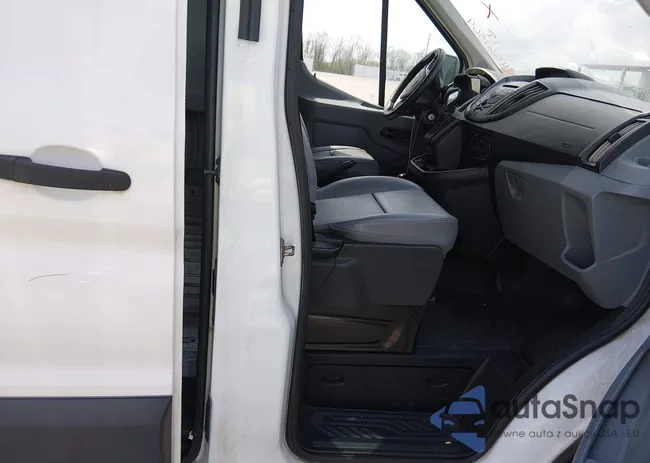 1FTYR2CM2KKA02035: 44567564