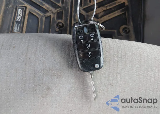 KNDMB5C19G6092424: 44567734