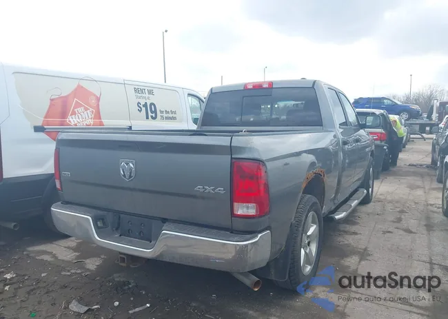 1D3HV13T89S844171: 44567736