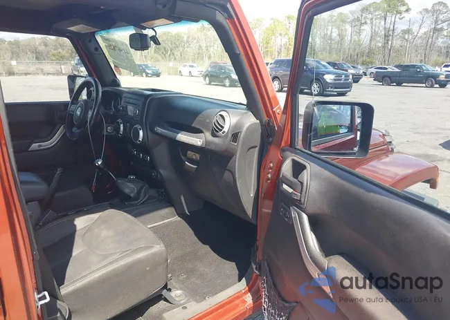 1C4BJWEGXEL168913: 44567821