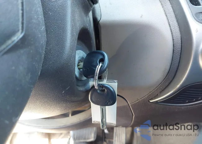 KM8JT3AF0EU833499: 44567970