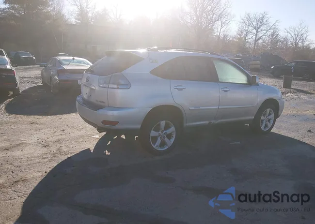 JTJHW31UX82063608: 44568024