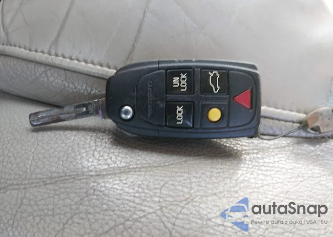 YV1CZ91H041118670: 44568095