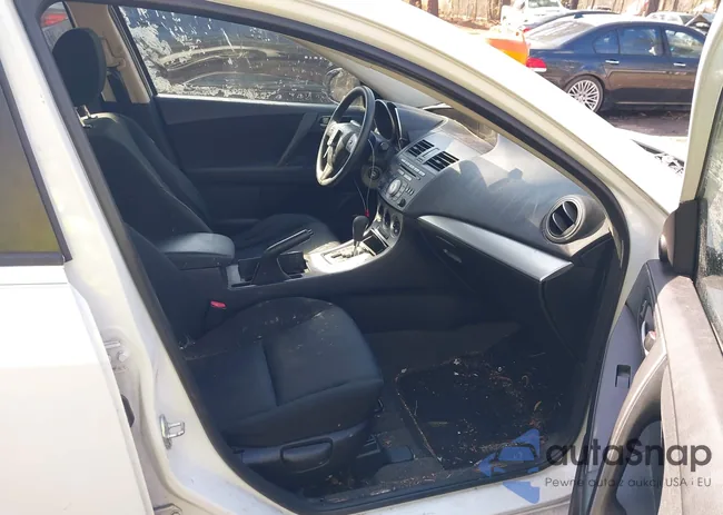 JM1BL1SF8A1195199: 44567491