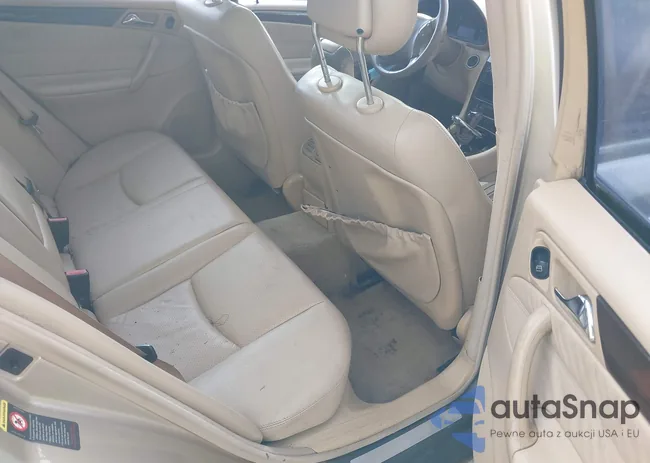 WDBRF64J83F354229: 44568711