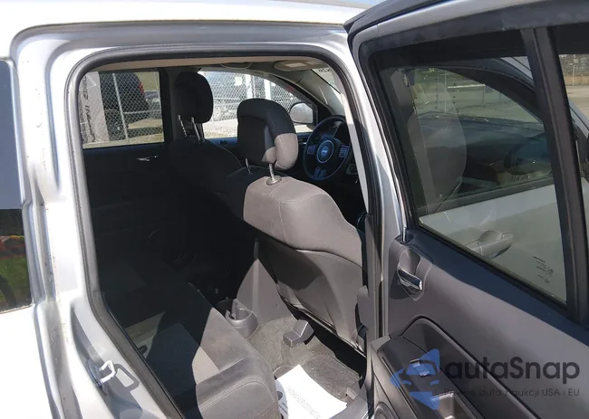 1C4NJDBB2CD705534: 44568826