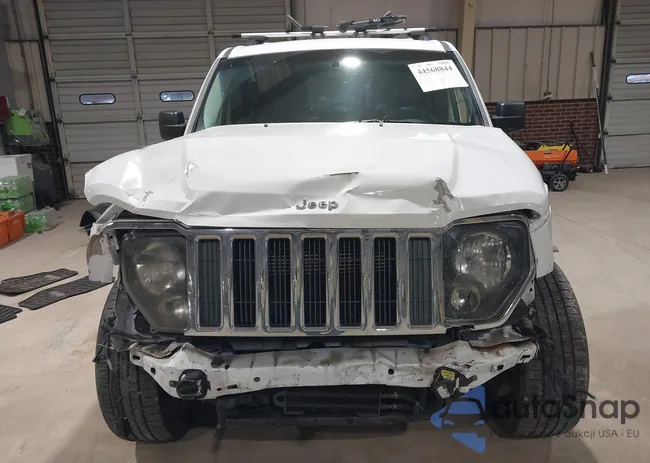 1C4PJMFK0CW202981: 44568844