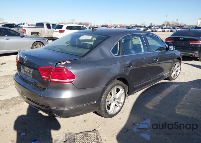 1VWBN7A3XEC063704: 44568985