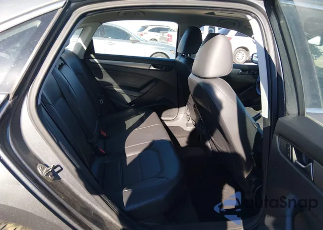 1VWBN7A3XEC063704: 44568985