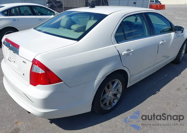 3FAHP0JA4BR247763: 44569060