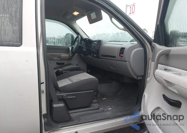 1GCHK49K79E123500: 44568127