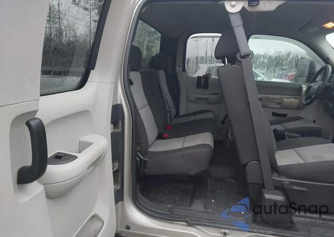 1GCHK49K79E123500: 44568127