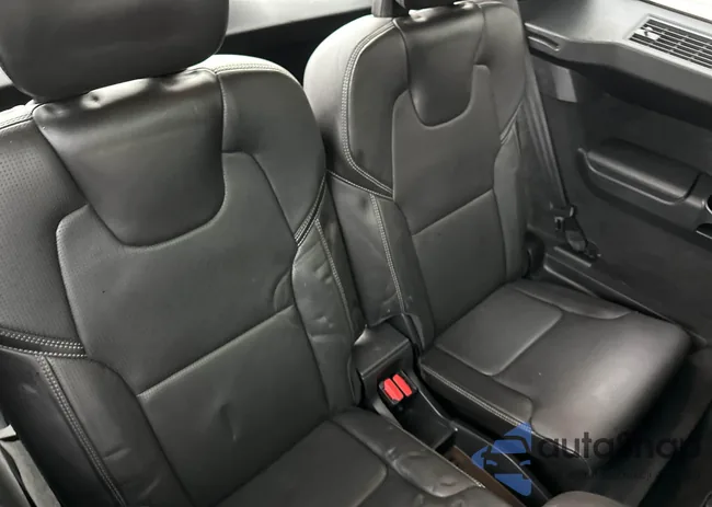 YV4BC0PL2G1042106: 44568207