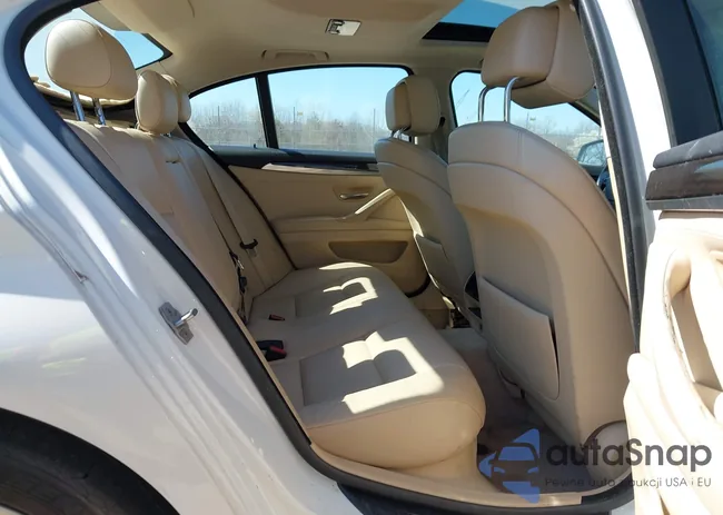 WBAFR7C58DC824426: 44568348