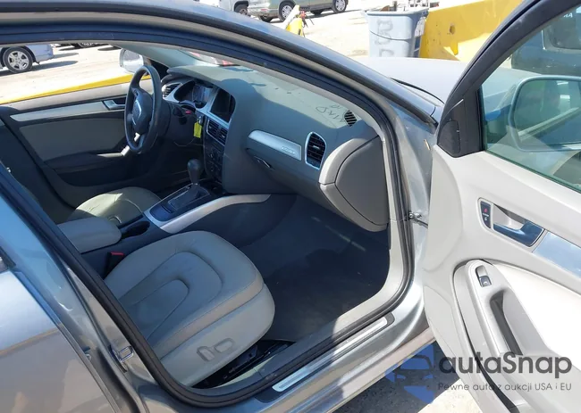 WAULF78K79N032970: 44568384