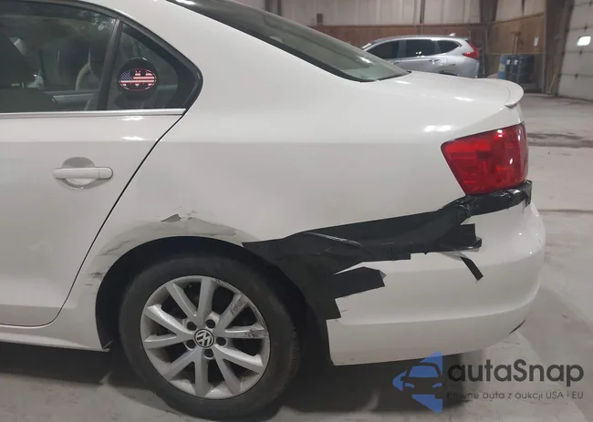 3VWDP7AJ2DM201038: 44569538