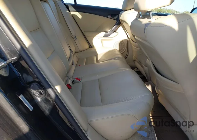 JH4CU2F66AC006652: 44569660