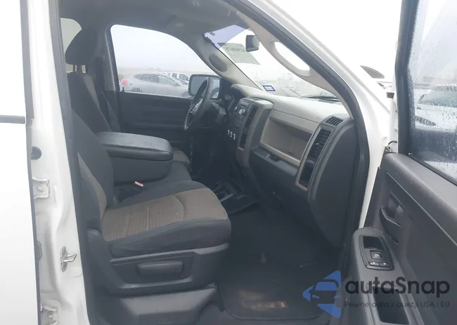 1C6RD6FT6CS181279: 44569678