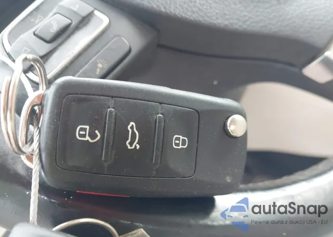 WVGAV7AX7GW524095: 44569687