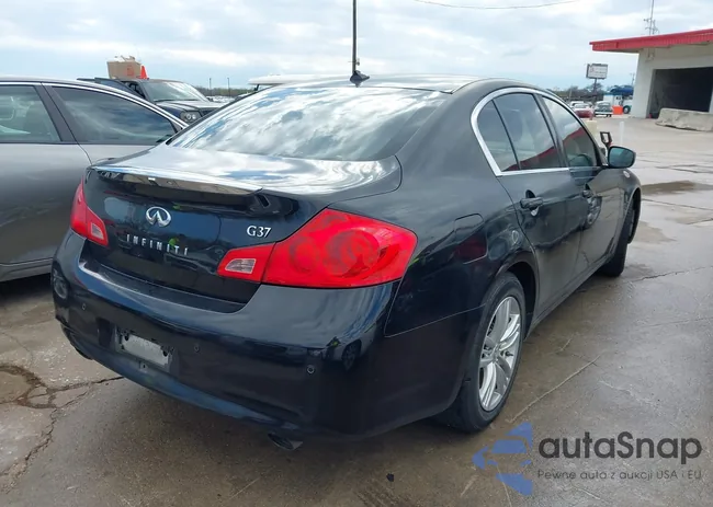 JN1CV6AP6CM623703: 44569741