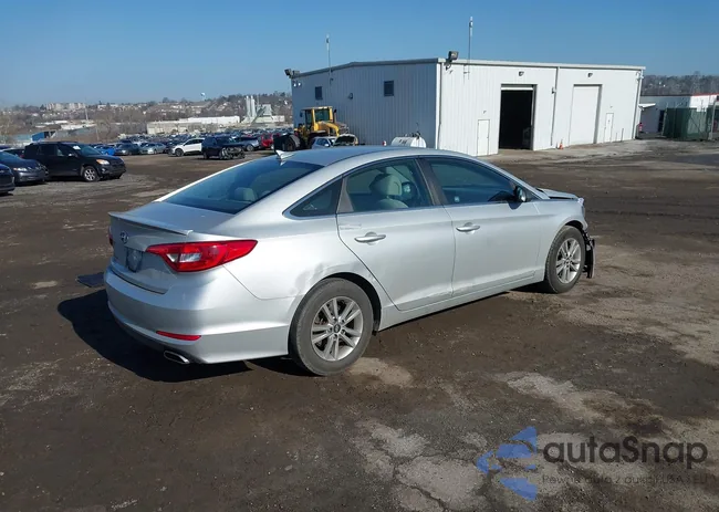 5NPE24AF8FH031793: 44569777