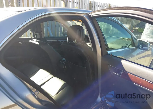 WDDGF8BB7AR090146: 44569833