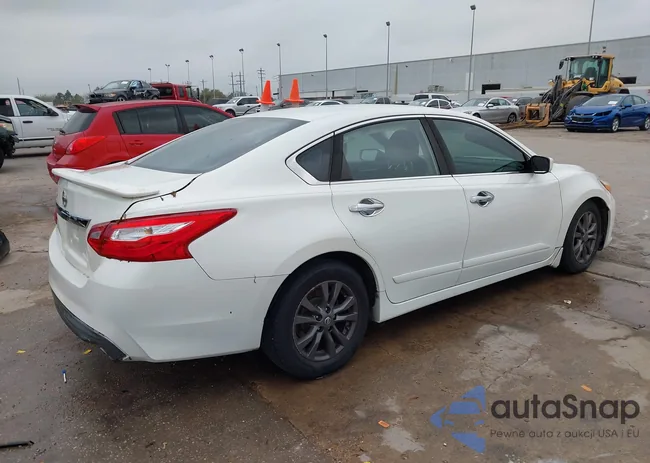 1N4AL3AP8HN330711: 44570045