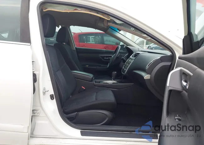 1N4AL3AP8HN330711: 44570045