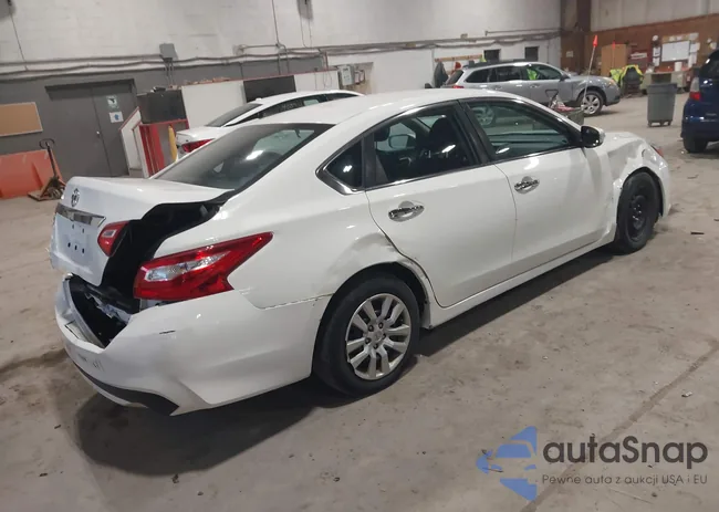 1N4AL3AP9HC476370: 44570118