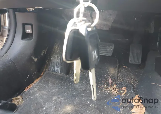 2HGFG3B56FH520063: 44569293