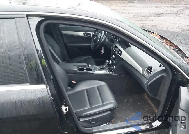 WDDGF8AB5ER316093: 44569367