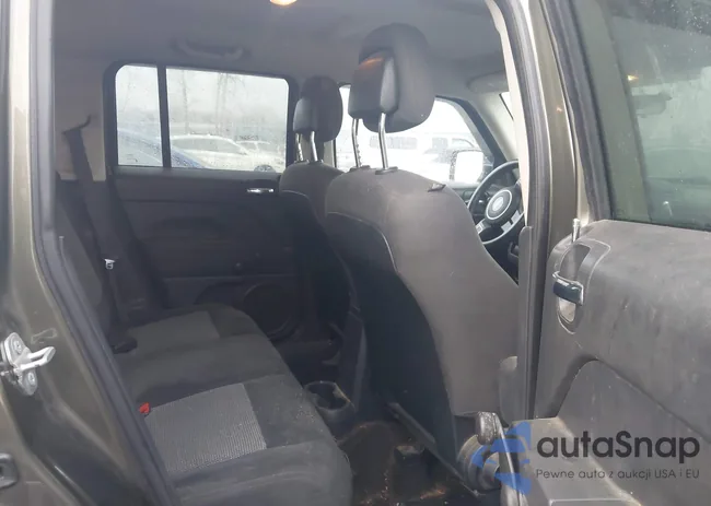 1C4NJPBA4FD328234: 44570701