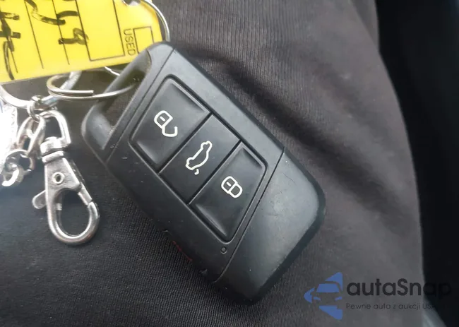 3VWC57BU5KM168785: 44570846