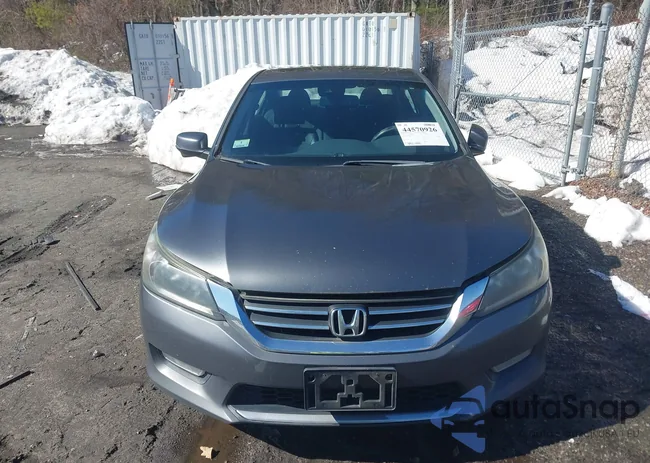 1HGCR2F85DA217430: 44570926