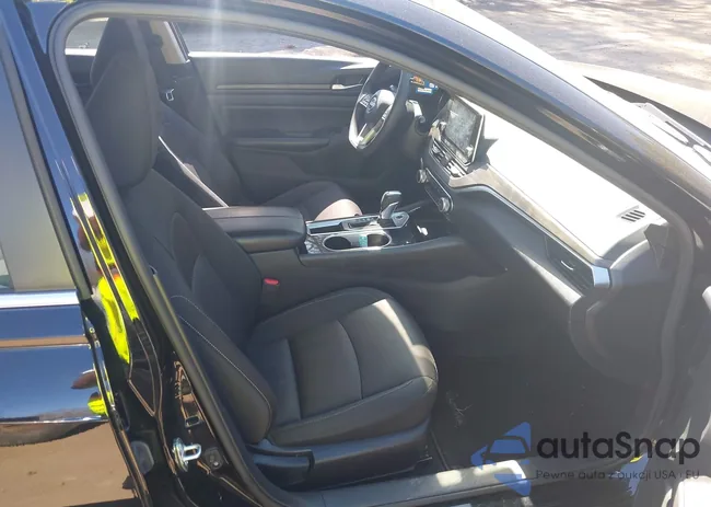 1N4BL4DV7RN390310: 44571050