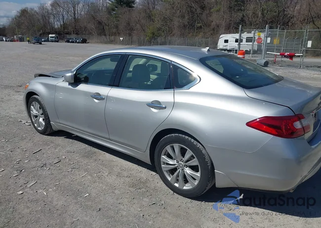 JN1BY1AR2BM372331: 44571083