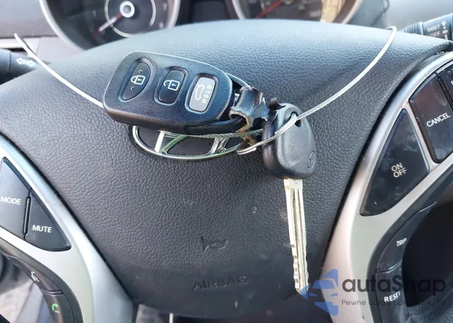 KMHDH4AE0BU107083: 44570153