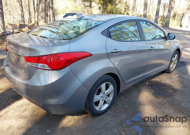 KMHDH4AE0BU107083: 44570153