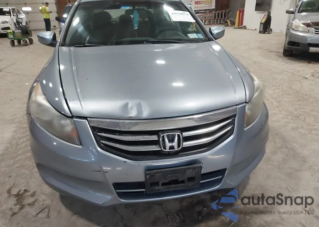 1HGCP2F73BA061026: 44570374